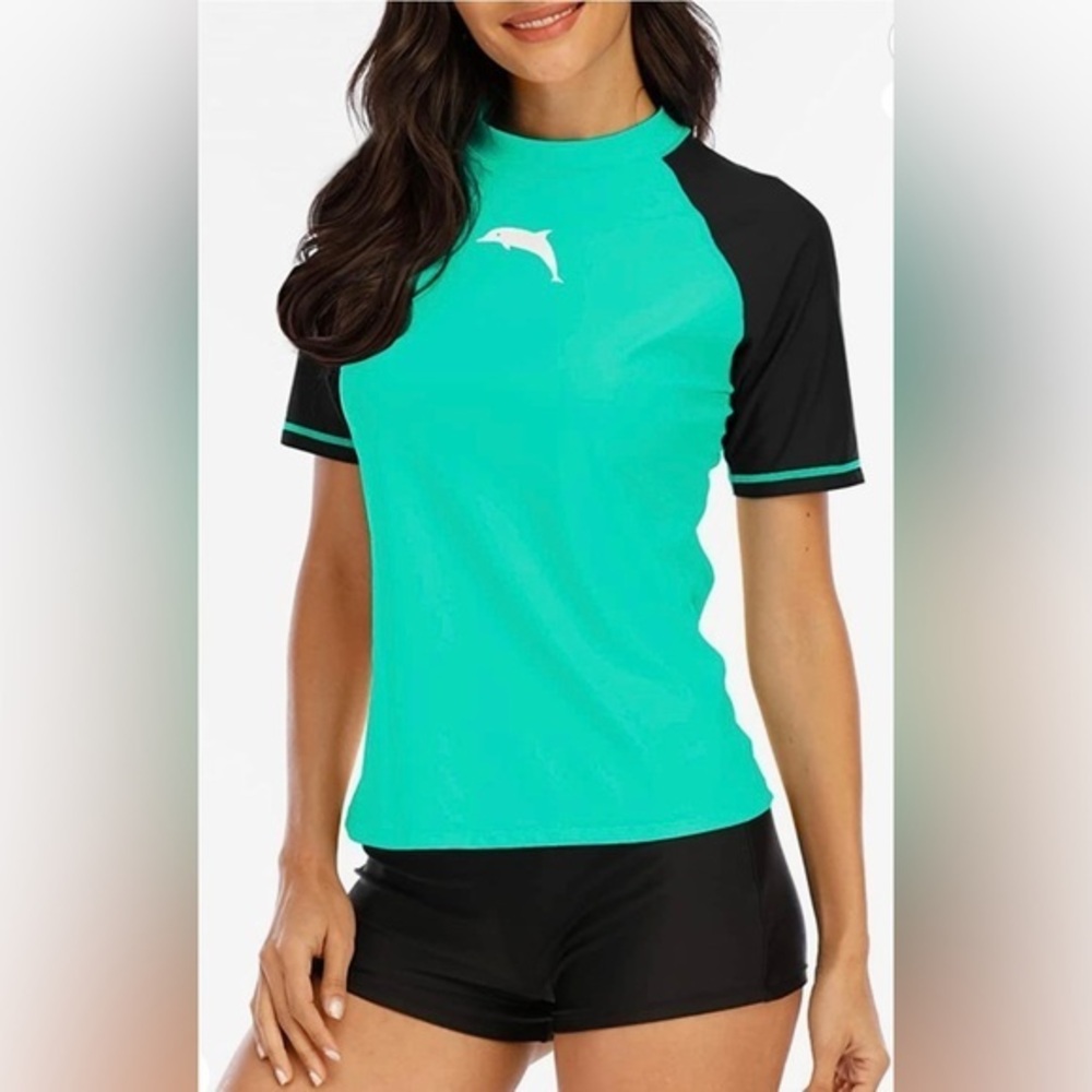NWT Halcurt Women's Rashguard Sun Protective
UPF 50 Swim Top